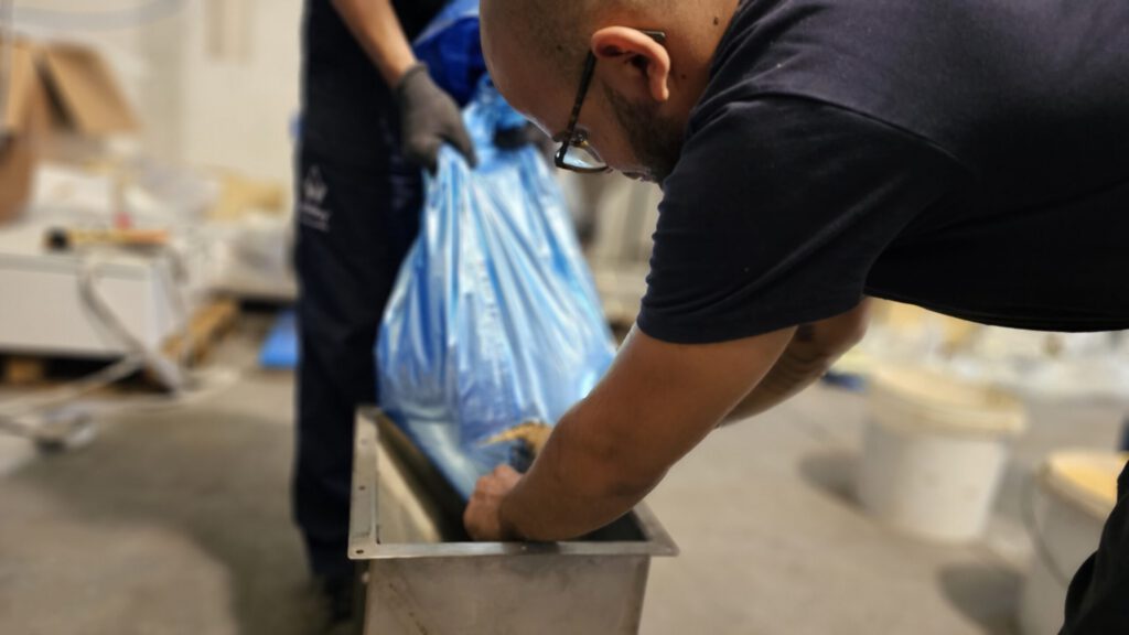 Sala prove interna per testare materiali da movimentare